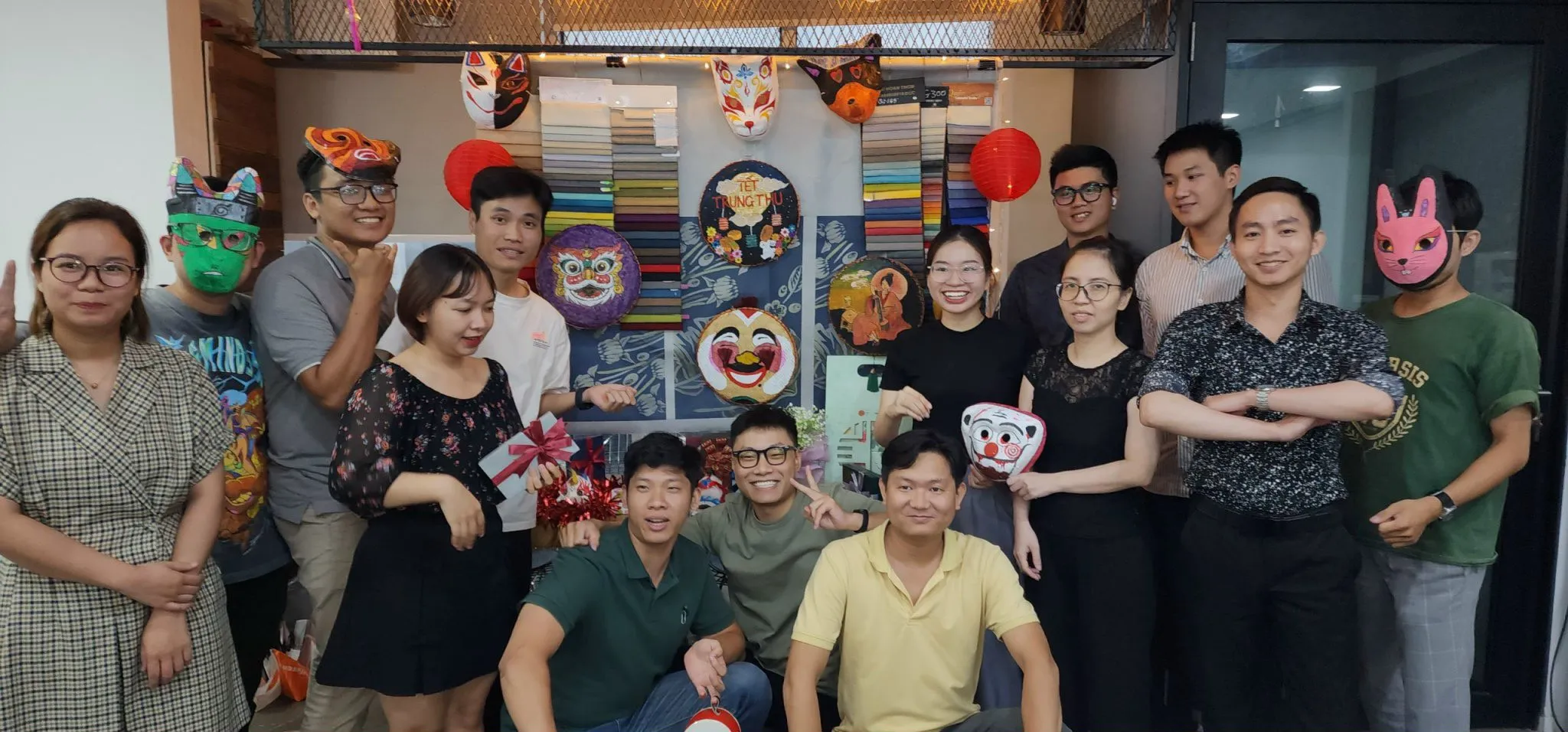<figcaption>Nhân viên ADP Hà Nội tổ chức Trung Thu.</figcaption>