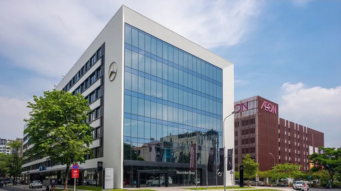 <figcaption>OfficeHaus, situated in Ho Chi Minh City, is recognized as one of the green buildings that have obtained certification. (Source: OfficeHaus)</figcaption>