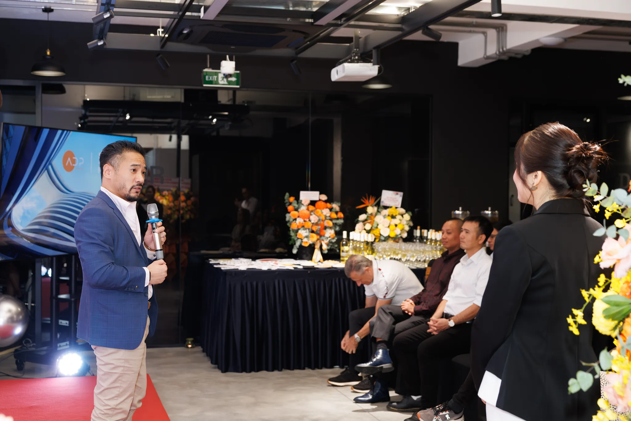 <figcaption>Mr. Jérôme Pham shared his valuable insights and experiences of working with ADP, highlighting the company's professionalism, innovative approach, and dedication to delivering high-quality workspace solutions that meet client expectations.</figcaption>