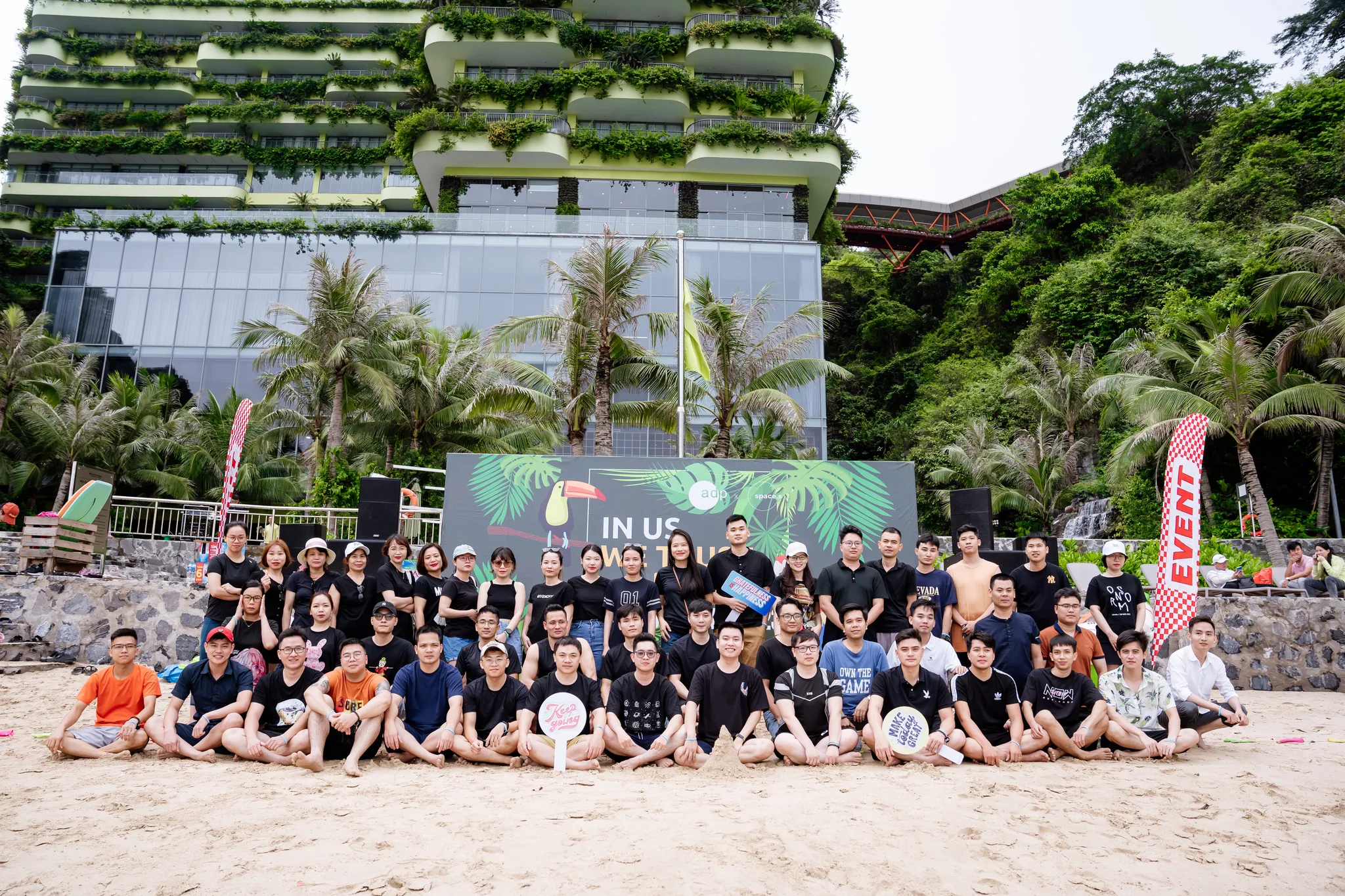 <figcaption>ADP Ha Noi Company Trip and Team Building at Cat Ba Island</figcaption>